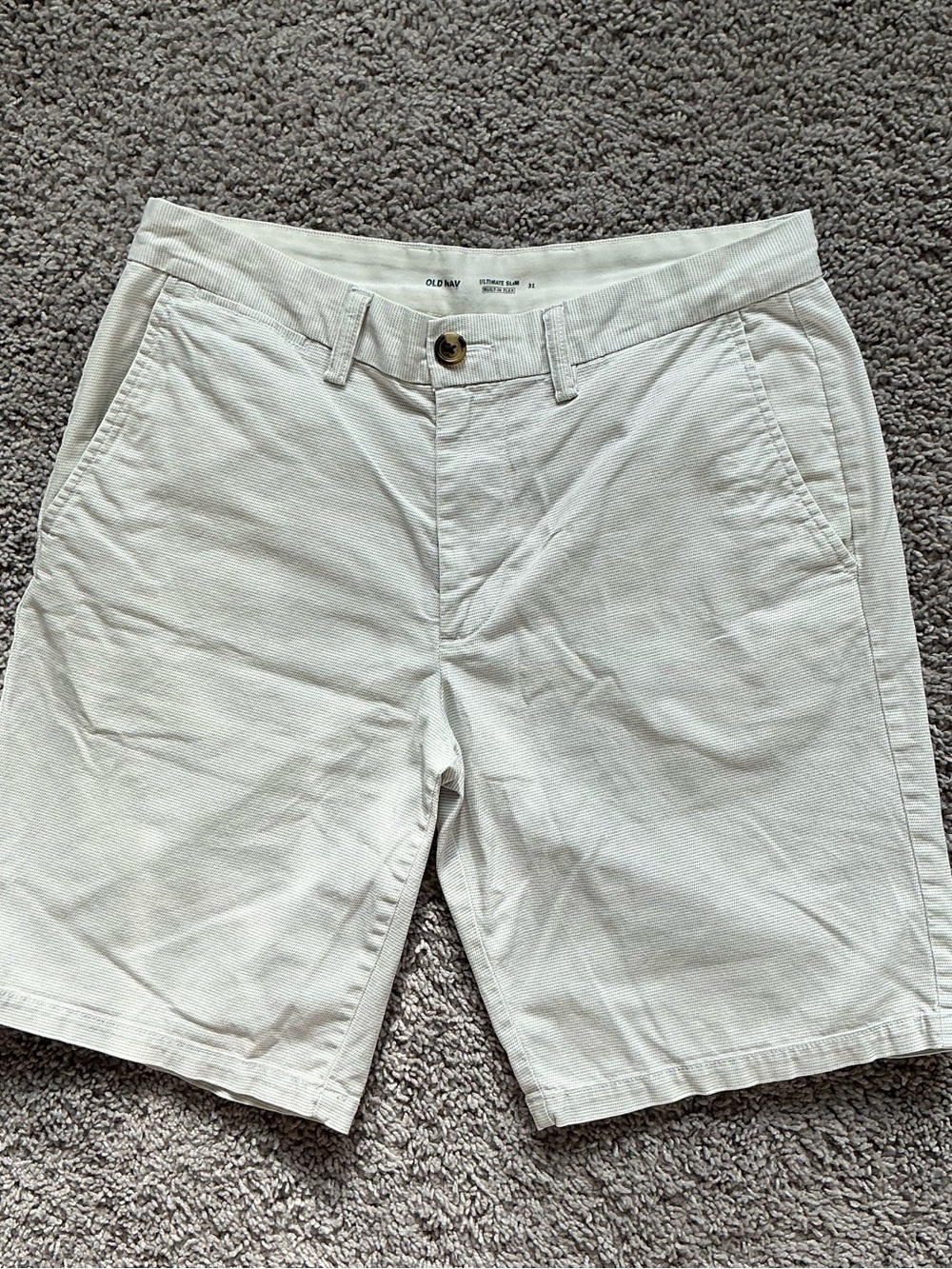 Old Navy Men's White Flat-Front Shorts 31